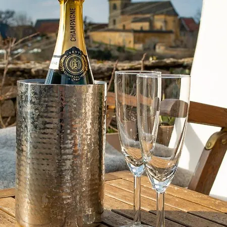 Les Charmes De Carlucet-cottage Holiday home *